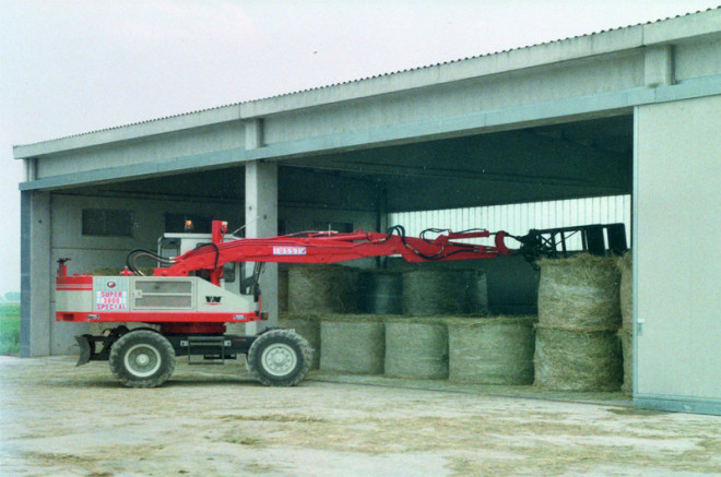 AgriCompact-Technologies GmbH: HAY DRYER COMPACT WITH 48 ROUND BALES IN CONCRETE CONSTRUCTION